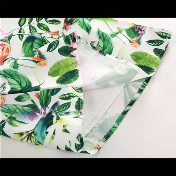 Size 5 Lovely floral girl's lined dress - Picture 7 of 10